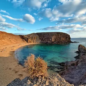 vacation-apartment-lanzarote-rent-a-car.in-canary-islands.com/